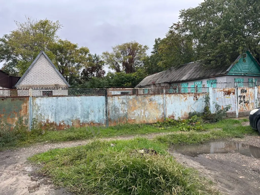 Продается участок. Можно использовать под коммерцию