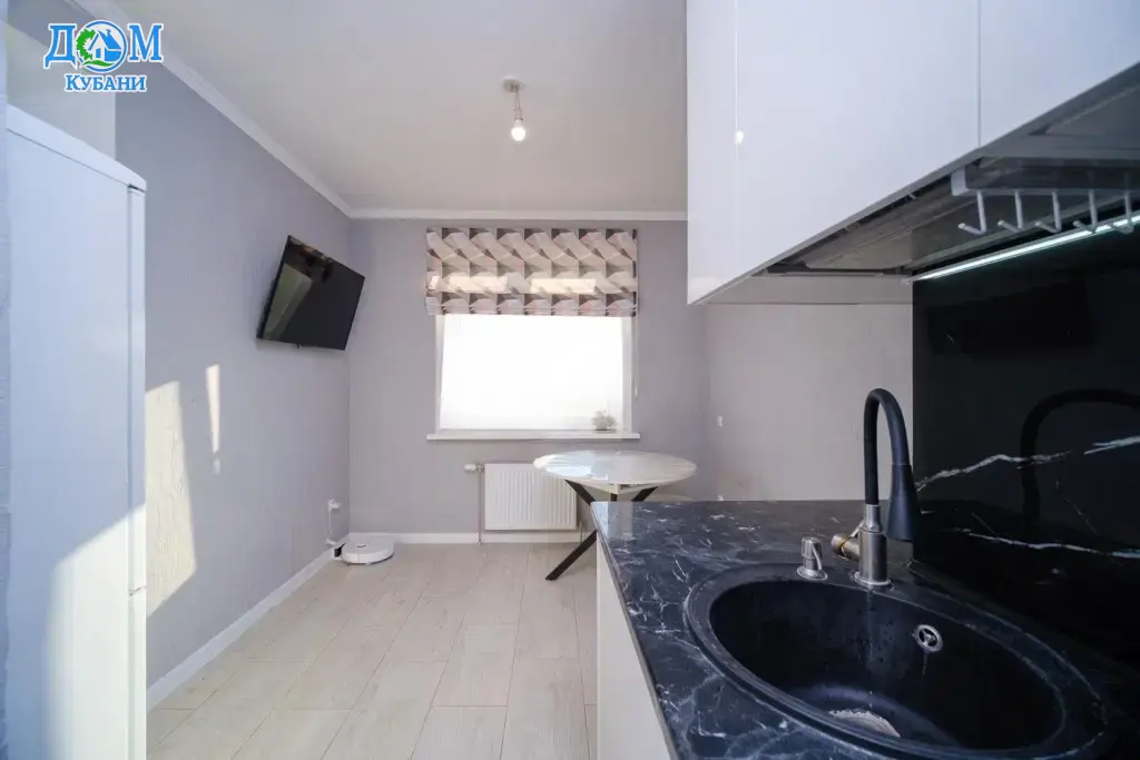 Квартира на длительный срок 98.6 м²,