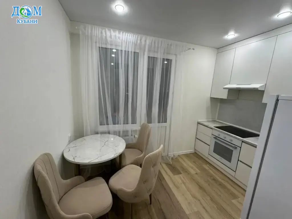 Квартира на длительный срок 40.6 м²,