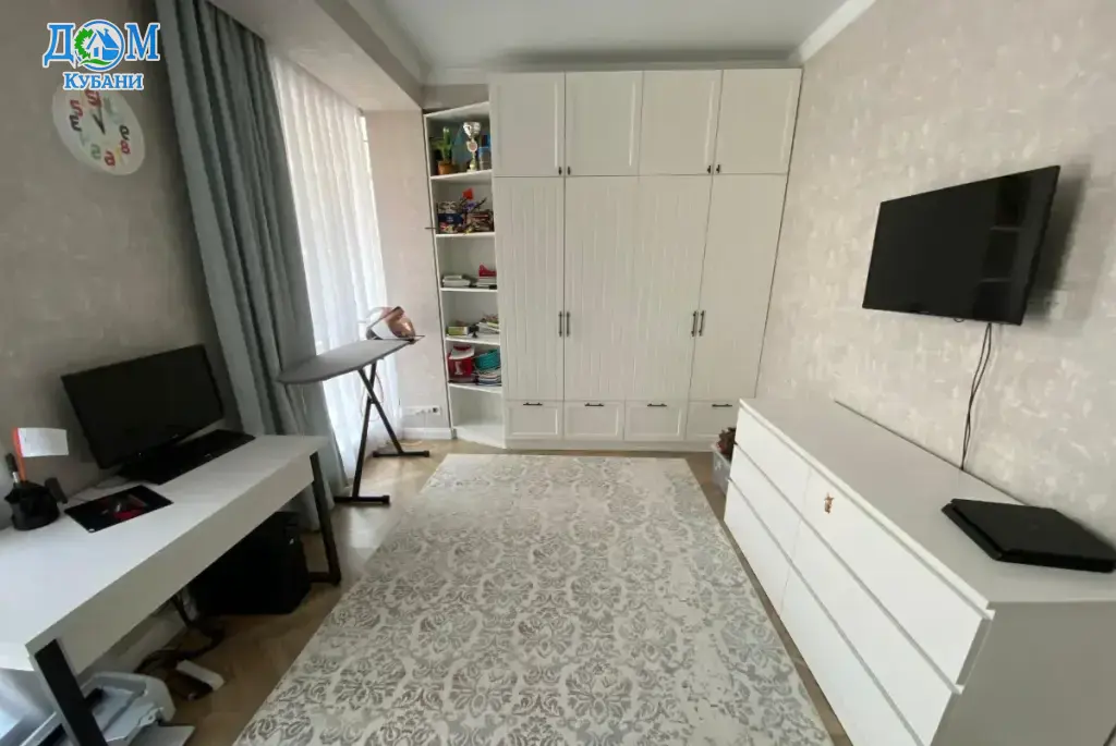 Квартира на длительный срок 71.1 м²,