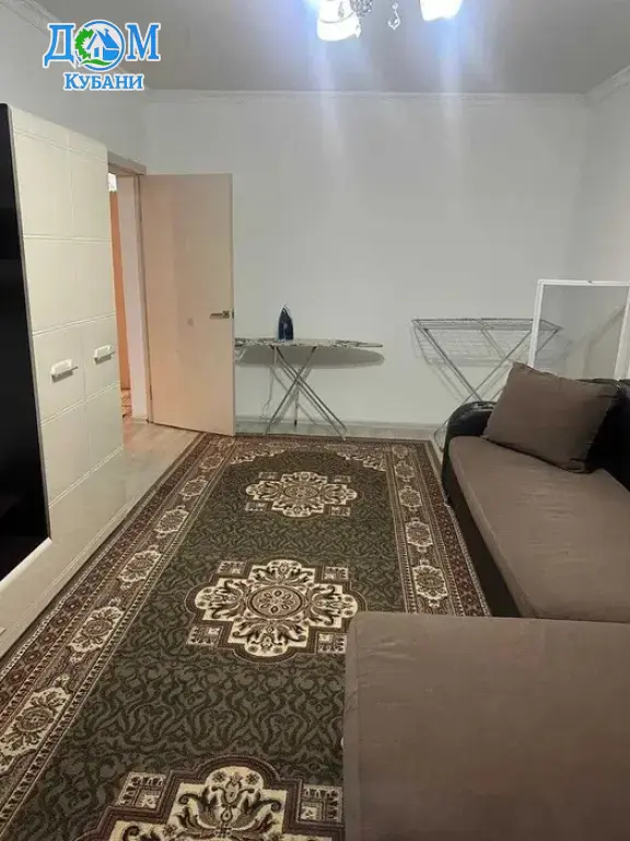 Квартира на длительный срок 66.6 м²,