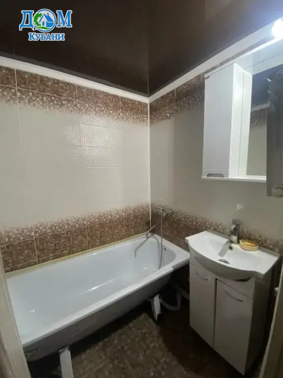 Квартира на длительный срок 62.9 м²,